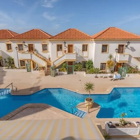Cozy In - Pool & Private Terrace * Адехе