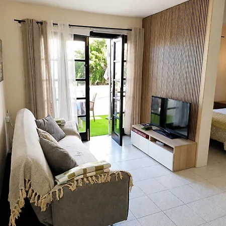 Cozy In - Pool & Private Terrace Адехе