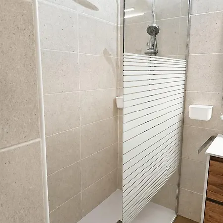 Дом отдыха Cozy In - Pool & Private Terrace Адехе